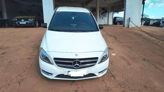 MERCEDES-BENZ B 200 1.6 SPORT TURBO GASOLINA 4P AUTOMÁTICO